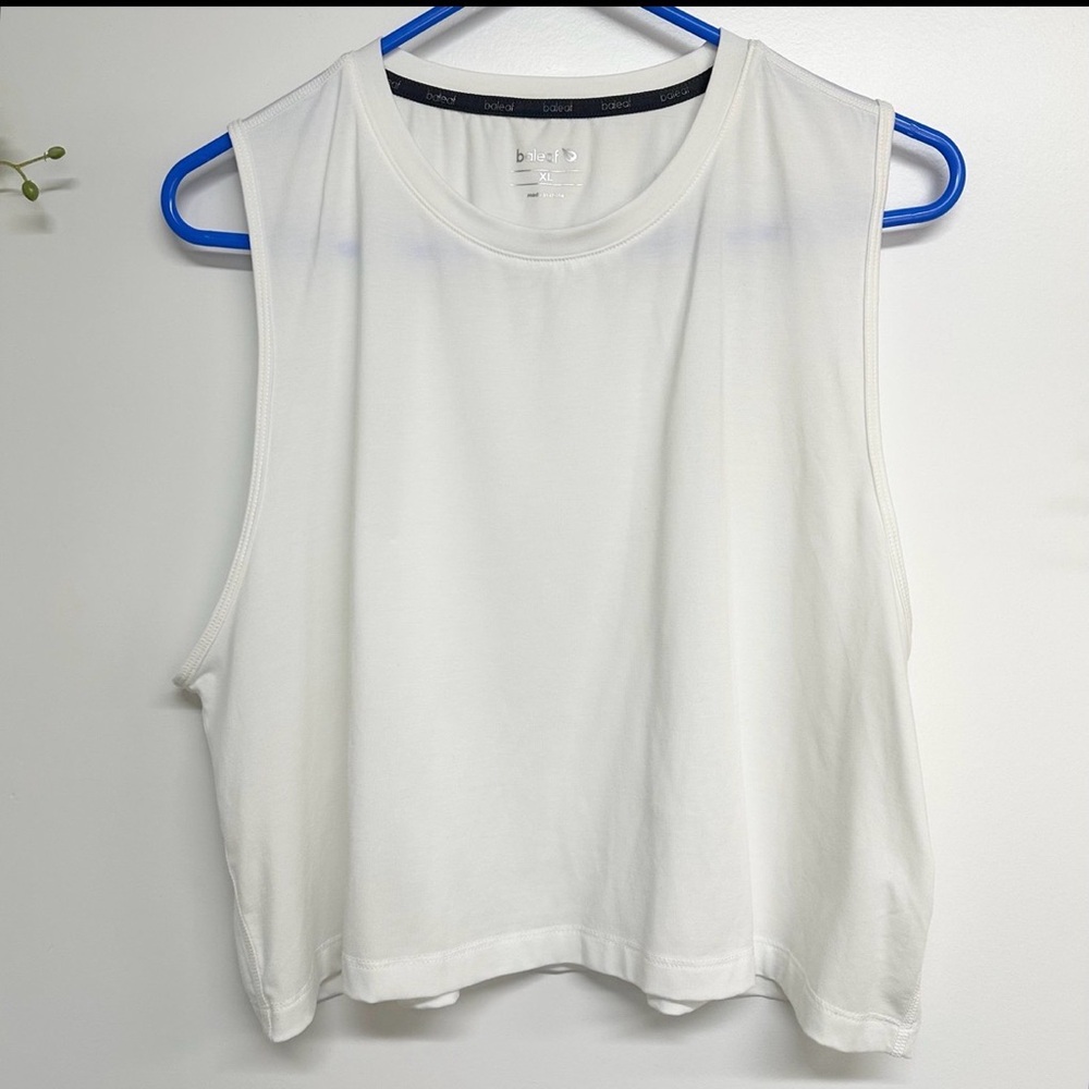 The Baleaf White Muscle Tee, white, size women's XL